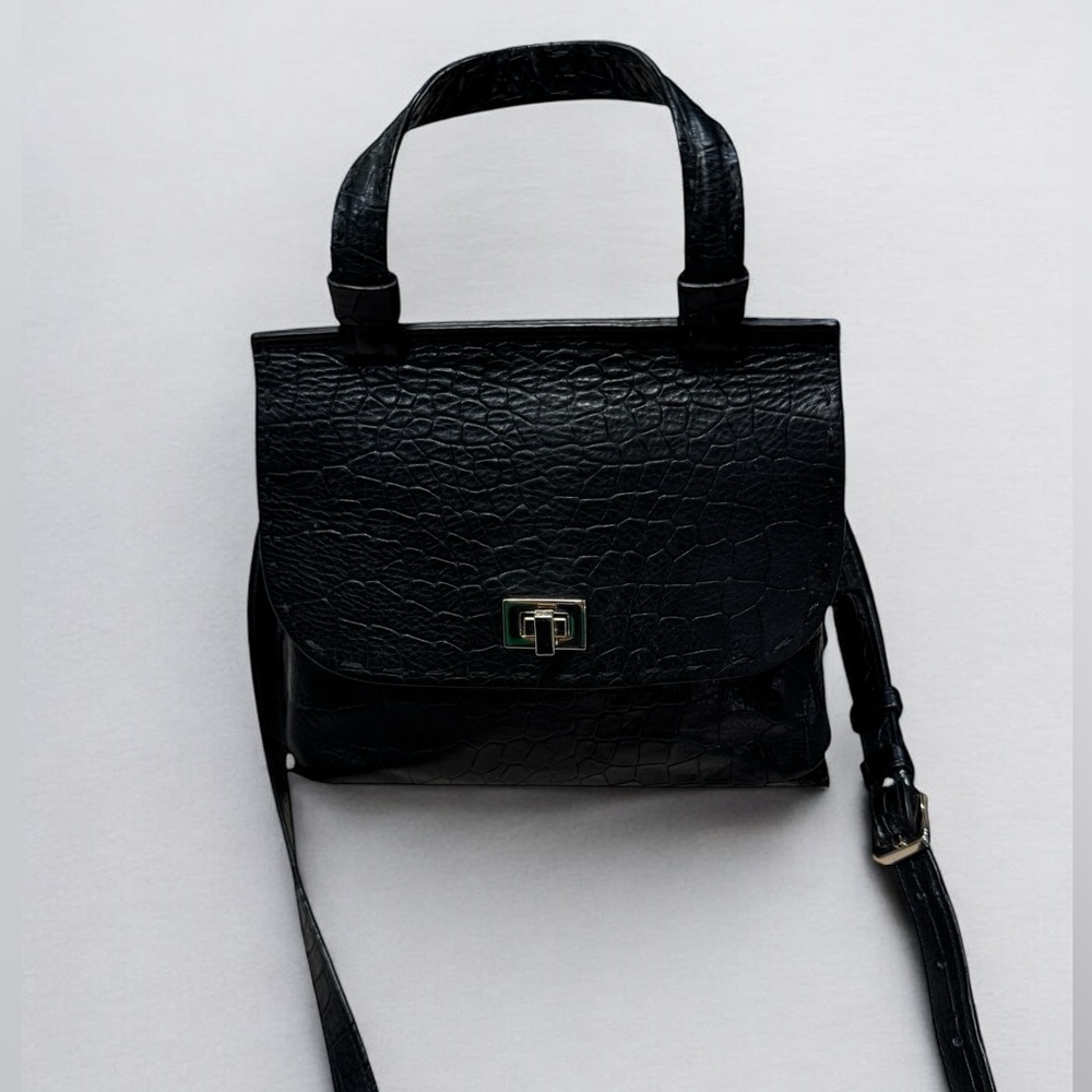 Lucque pebble leather small satchel with crossbody strap! Black, elegant